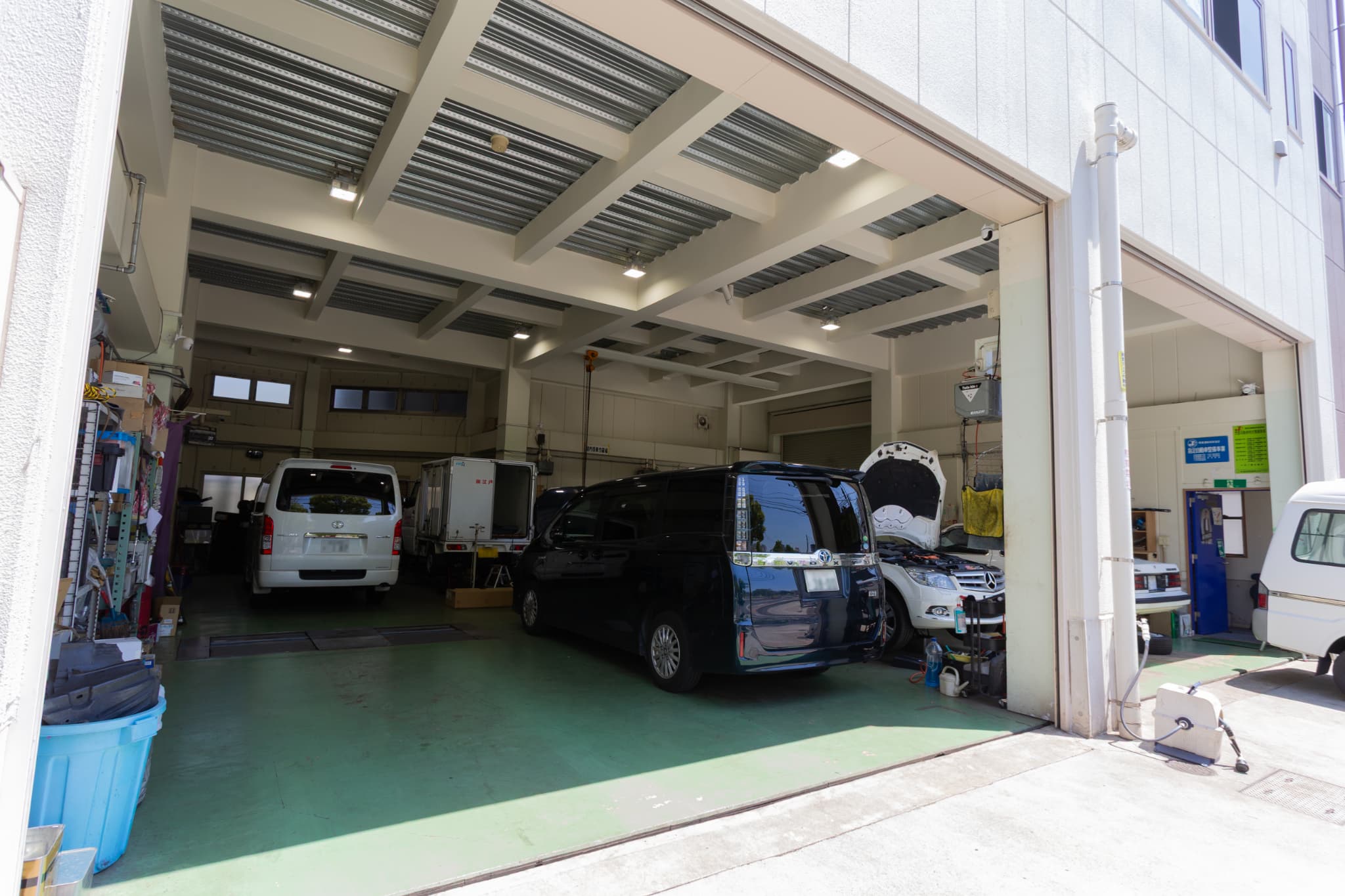 本社工場の外観写真